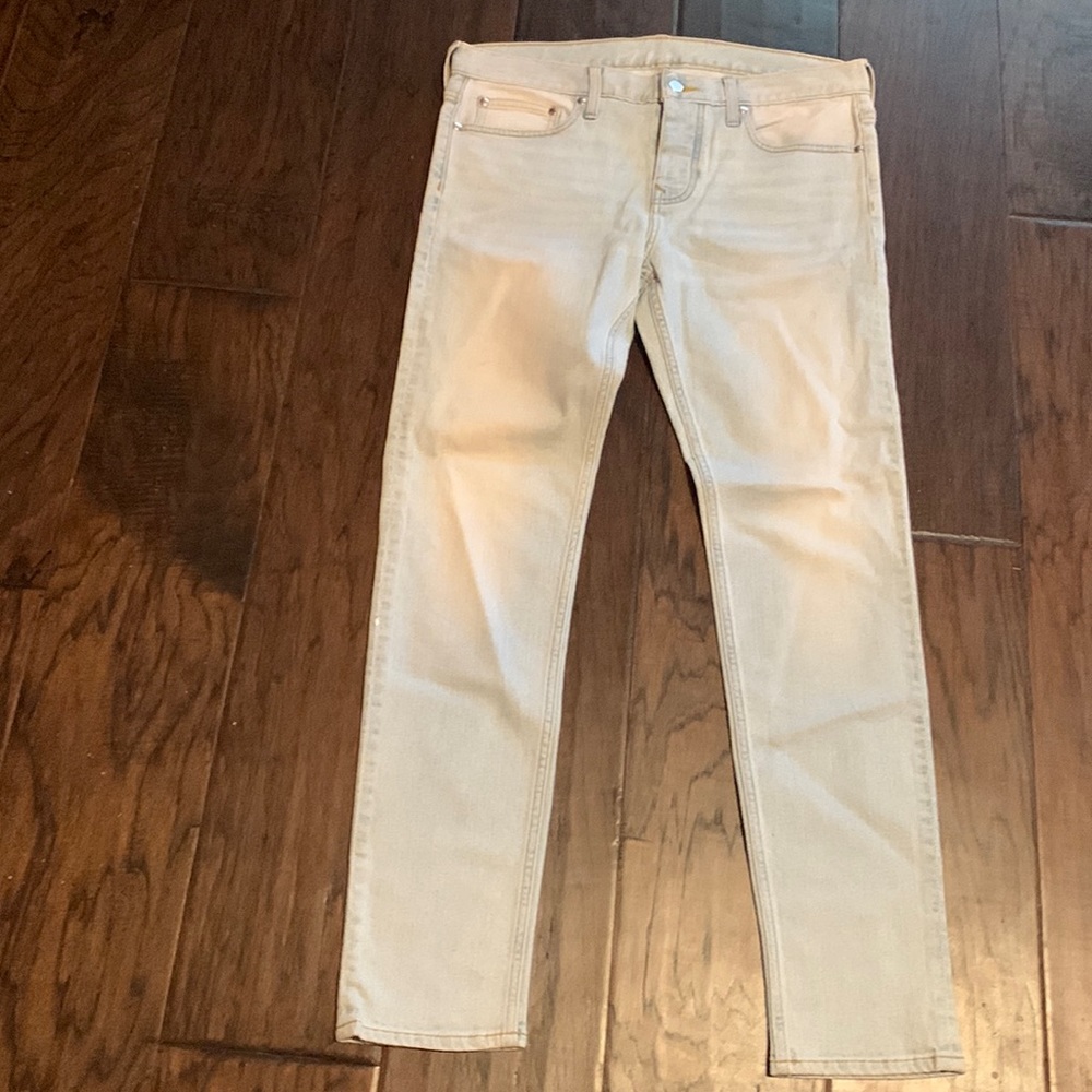 Display Jeans